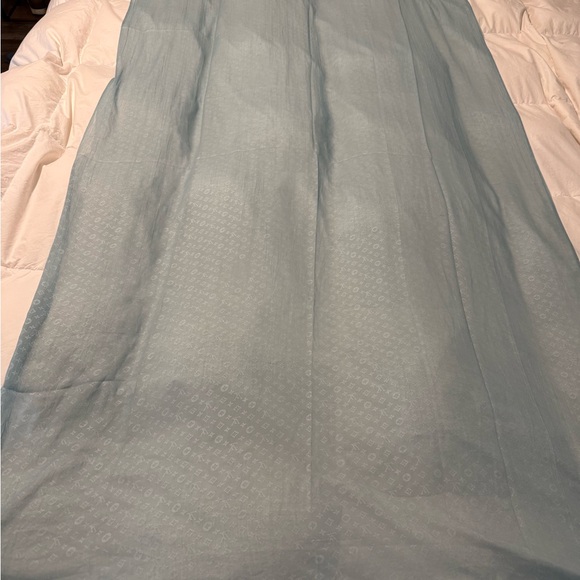 Luis Vuitton’s scarf - Picture 4 of 4